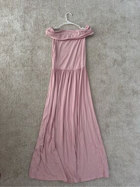 Women’s Off-Shoulder Maxi Dress in Dusty Pink